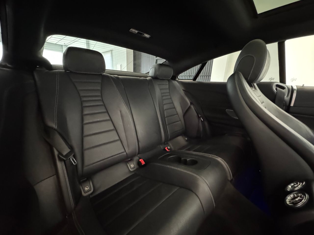 Mercedes Clase E AMG 220D miniatura 36