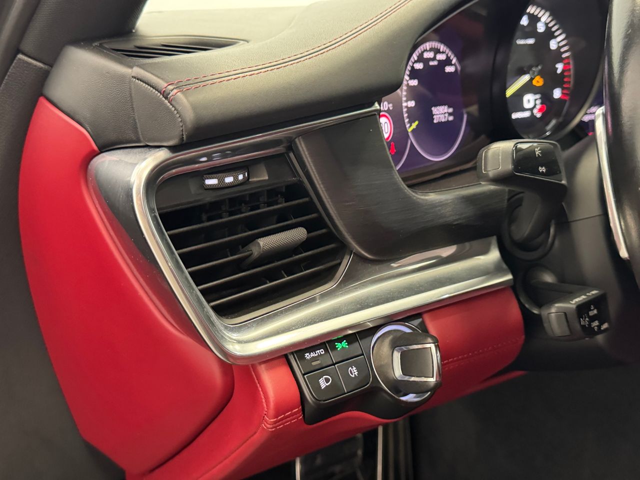 Porsche Panamera 4 E-HYBRID PLATINUM EDITION  miniatura 18