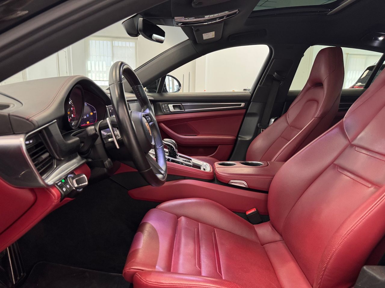 Porsche Panamera 4 E-HYBRID PLATINUM EDITION  foto 14