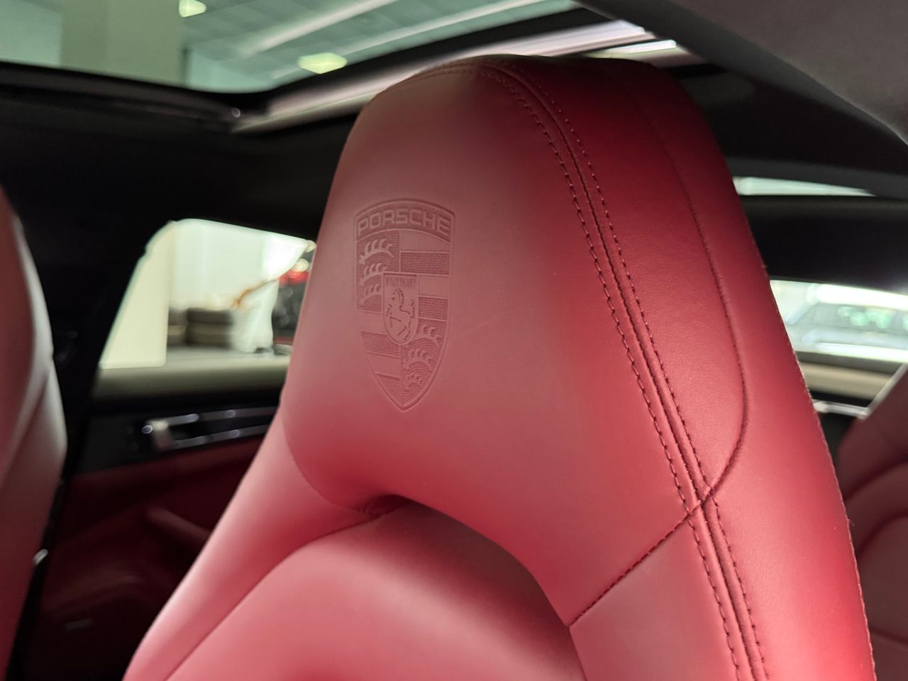 Porsche Panamera 4 E-HYBRID PLATINUM EDITION  foto 40