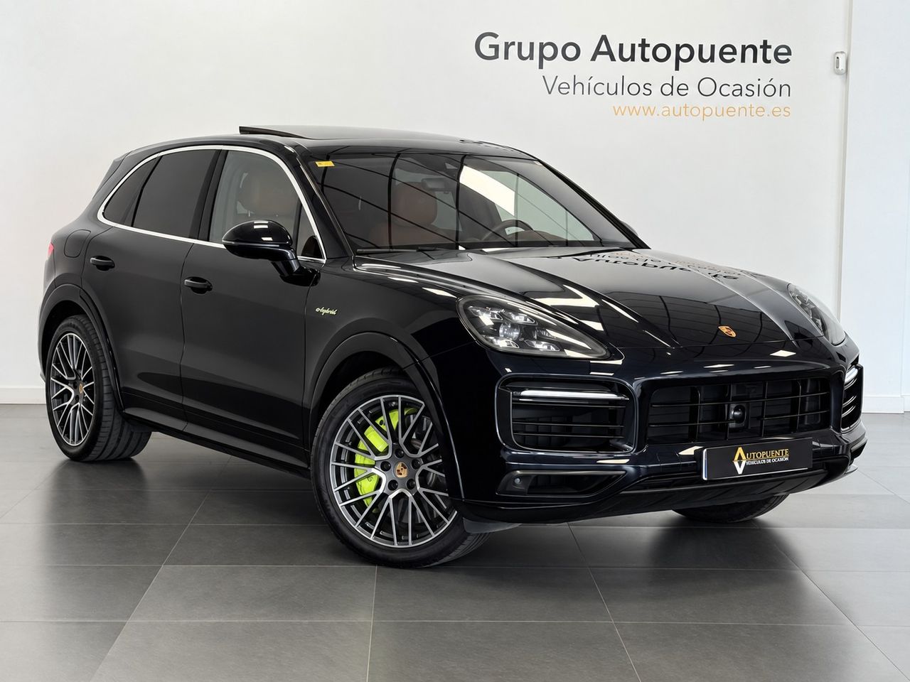 Porsche Cayenne E-HYBRID  foto 2