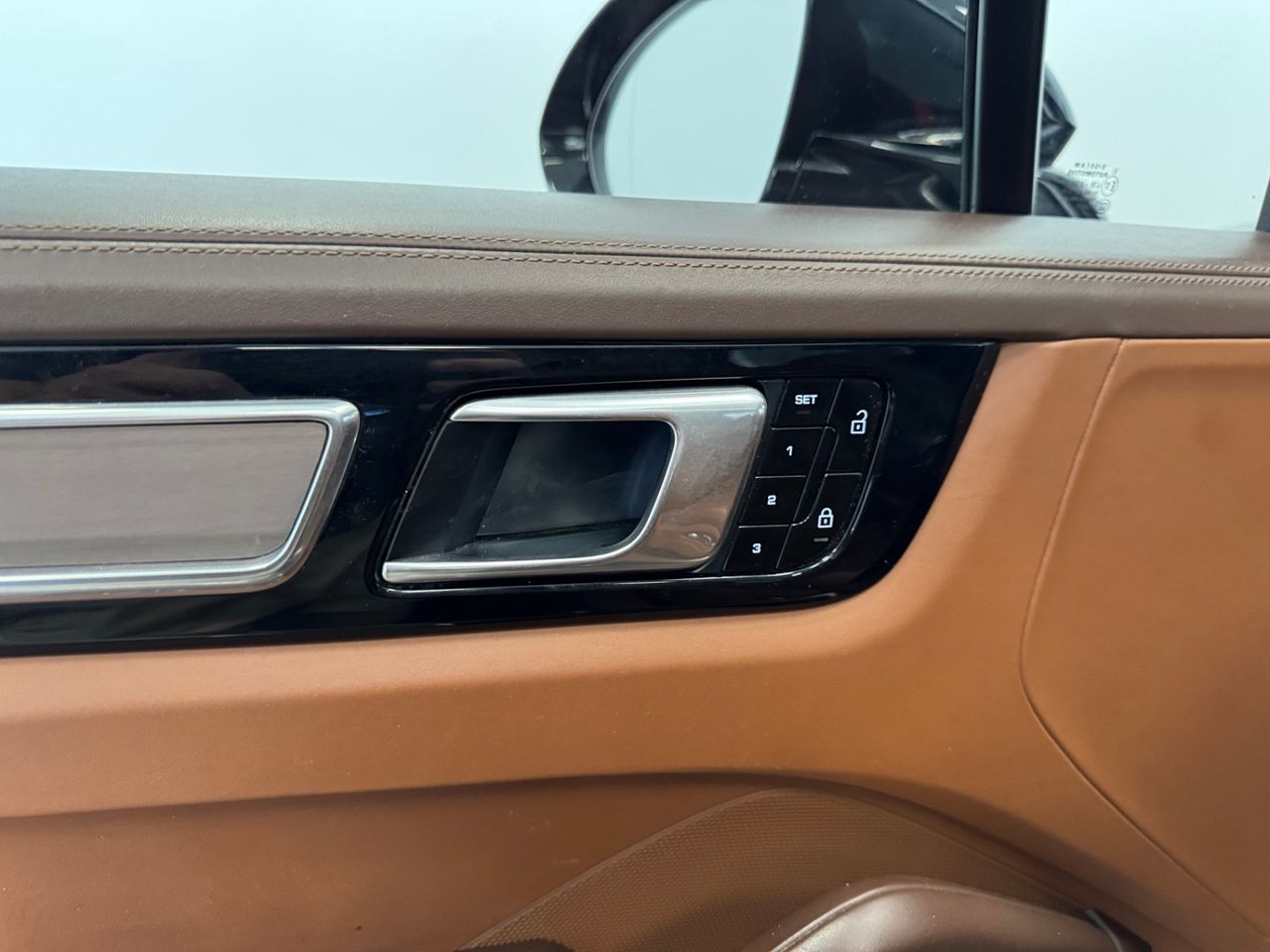 Porsche Cayenne E-HYBRID  foto 16