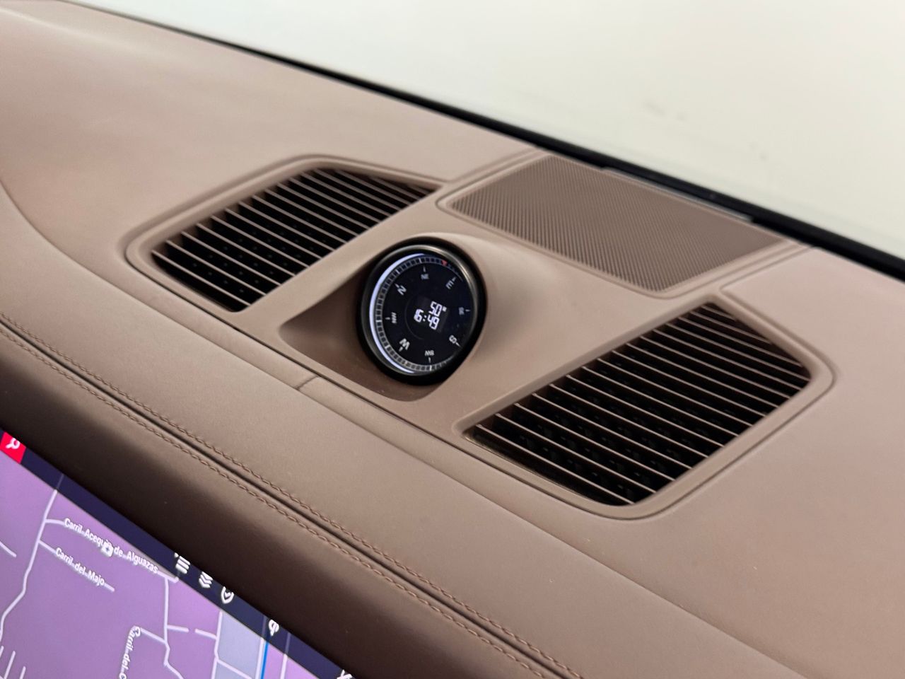 Porsche Cayenne E-HYBRID  foto 31