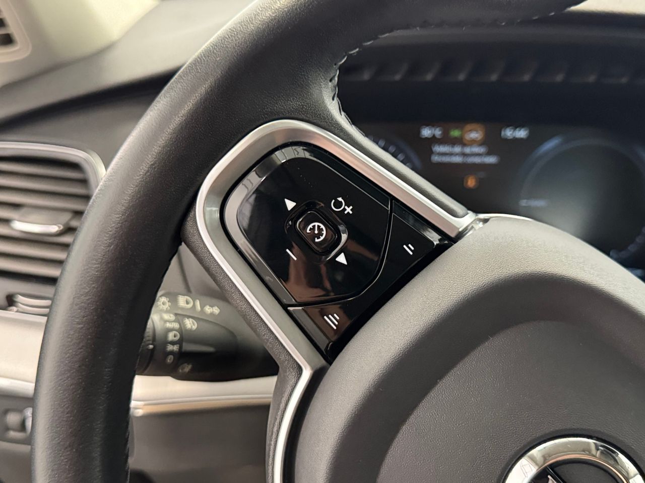 Volvo XC90 T8 RECHARGE INSCRIPTION AUTO foto 19