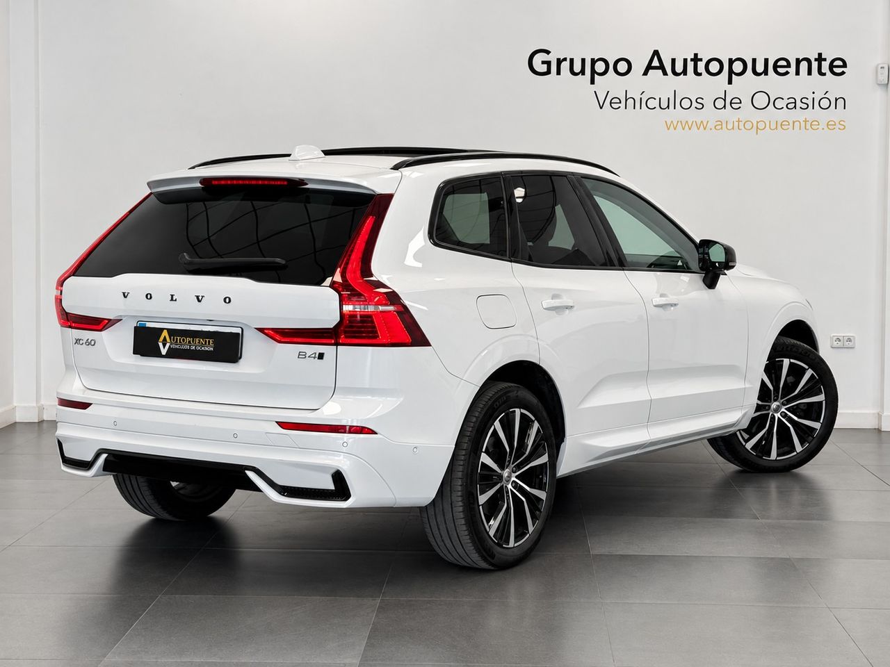 Volvo XC60 2.0 B4D ULTIMATE DARK AUTO miniatura 4