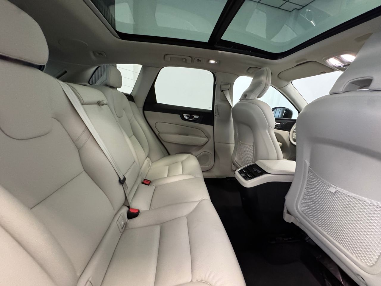 Volvo XC60 2.0 B4D ULTIMATE DARK AUTO miniatura 41