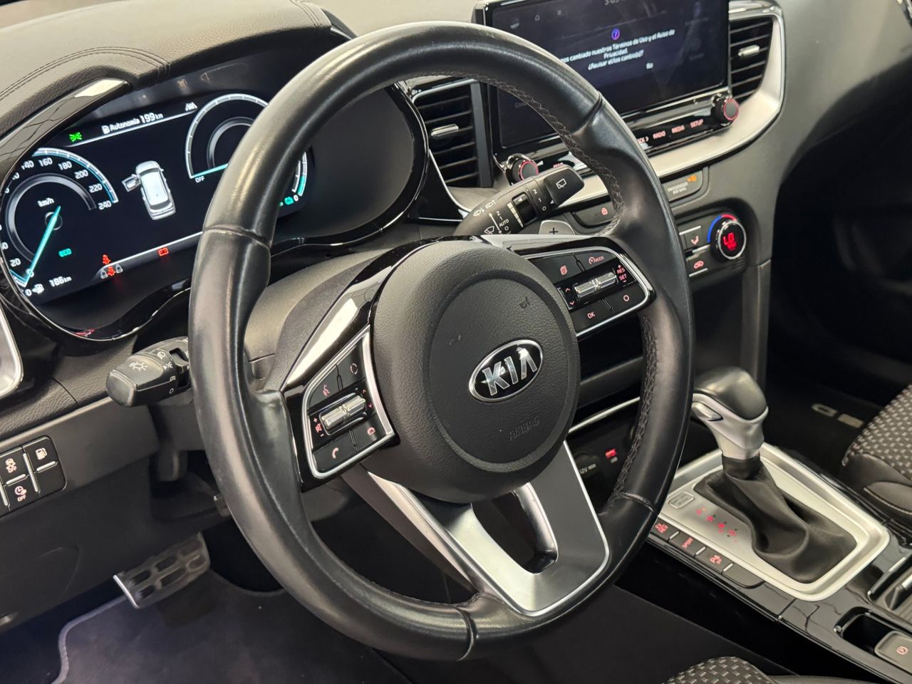 Kia Ceed E-TECH PHEV  foto 17