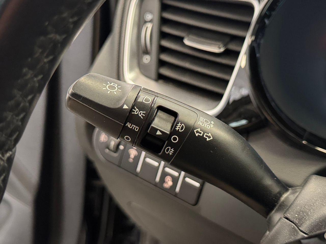 Kia Ceed E-TECH PHEV  foto 19
