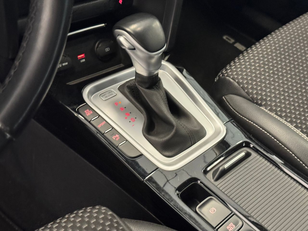 Kia Ceed E-TECH PHEV  foto 25