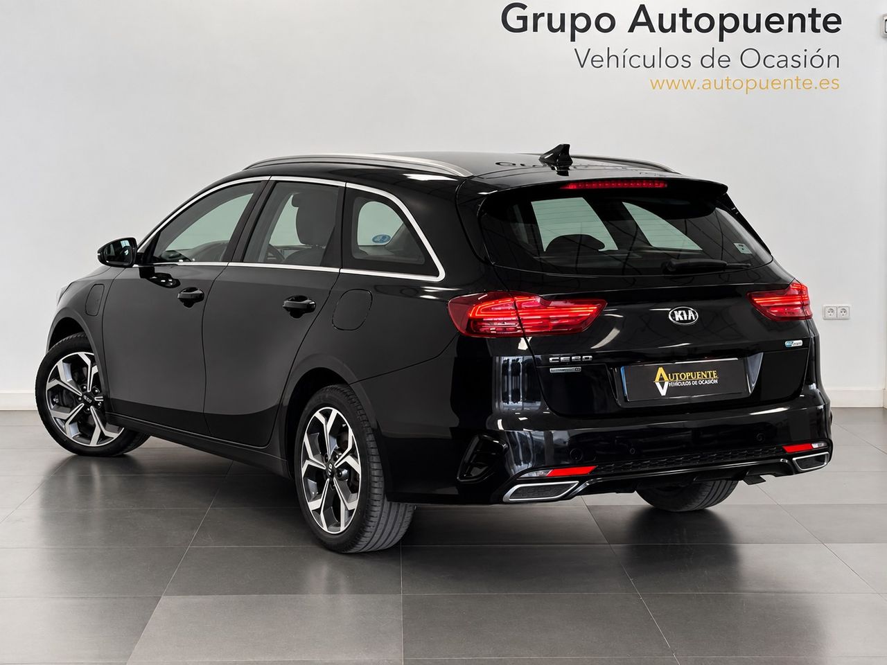Kia Ceed E-TECH PHEV  foto 5