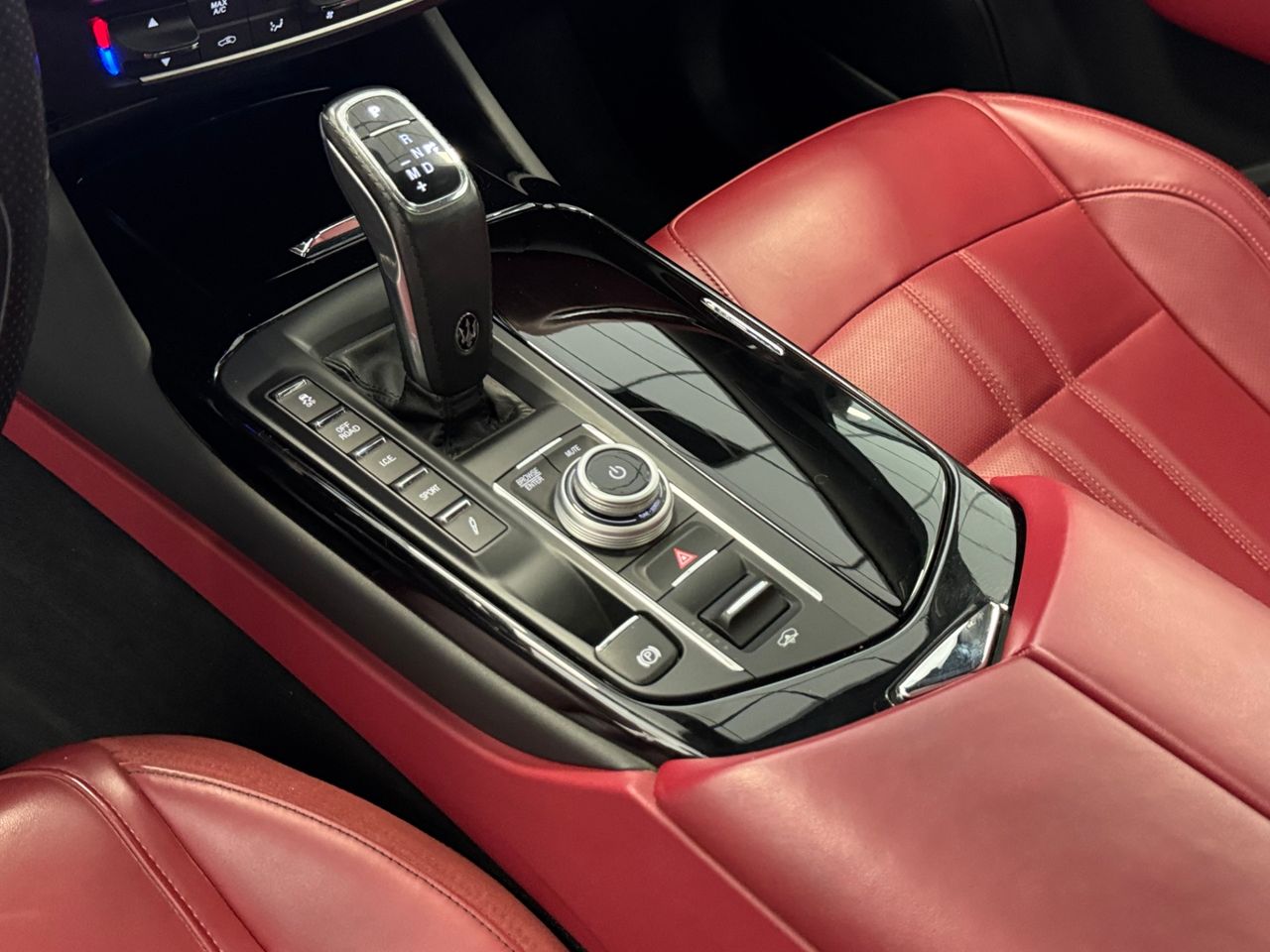 Maserati Levante GT AUTO 4WD miniatura 23