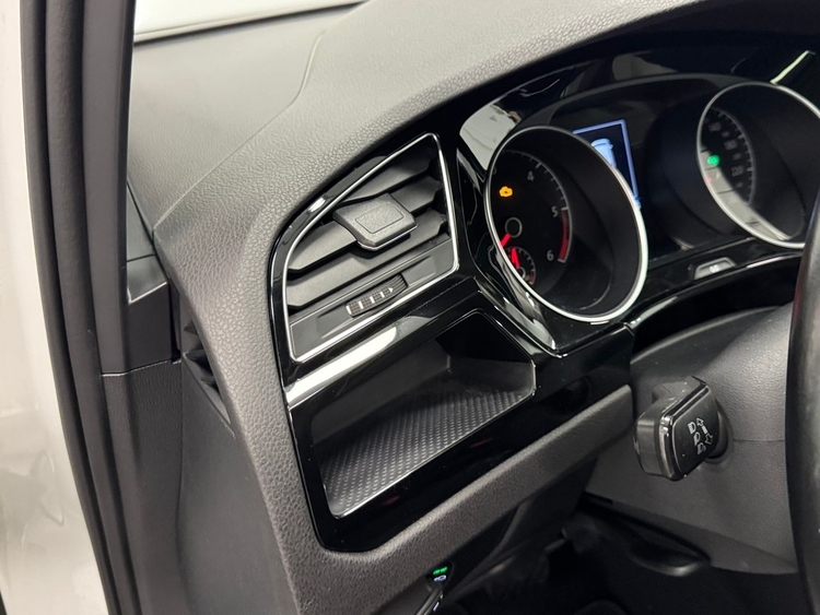 Volkswagen Touran SPORT TDI DSG foto 15