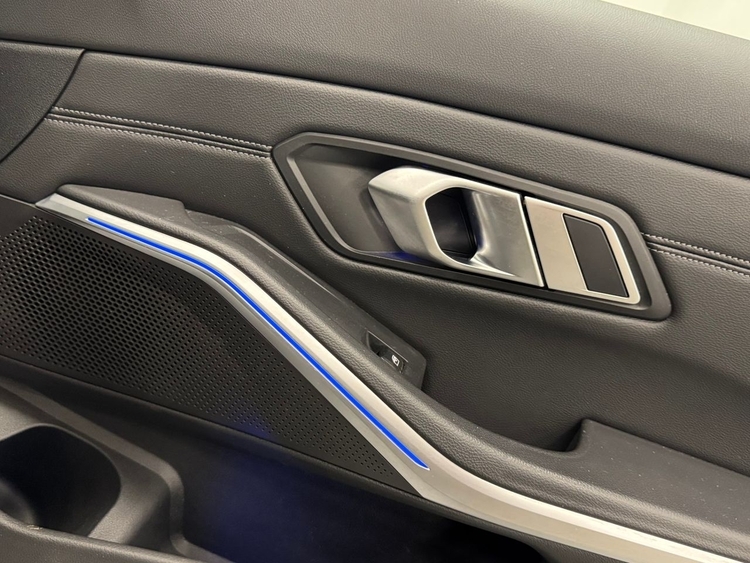 BMW Serie 3 320D AUTO foto 29