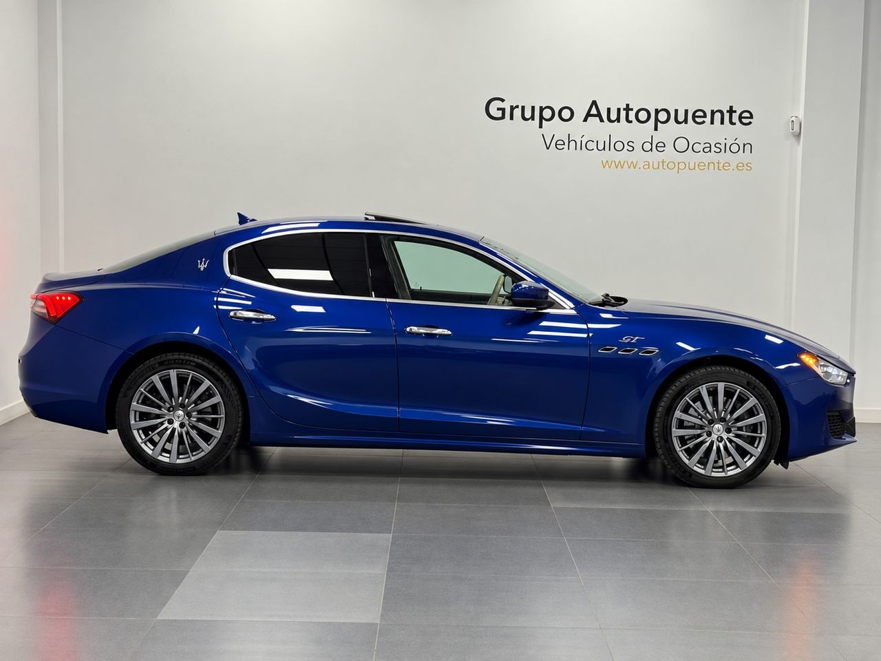 Maserati Ghibli GT L4 330CV  miniatura 3