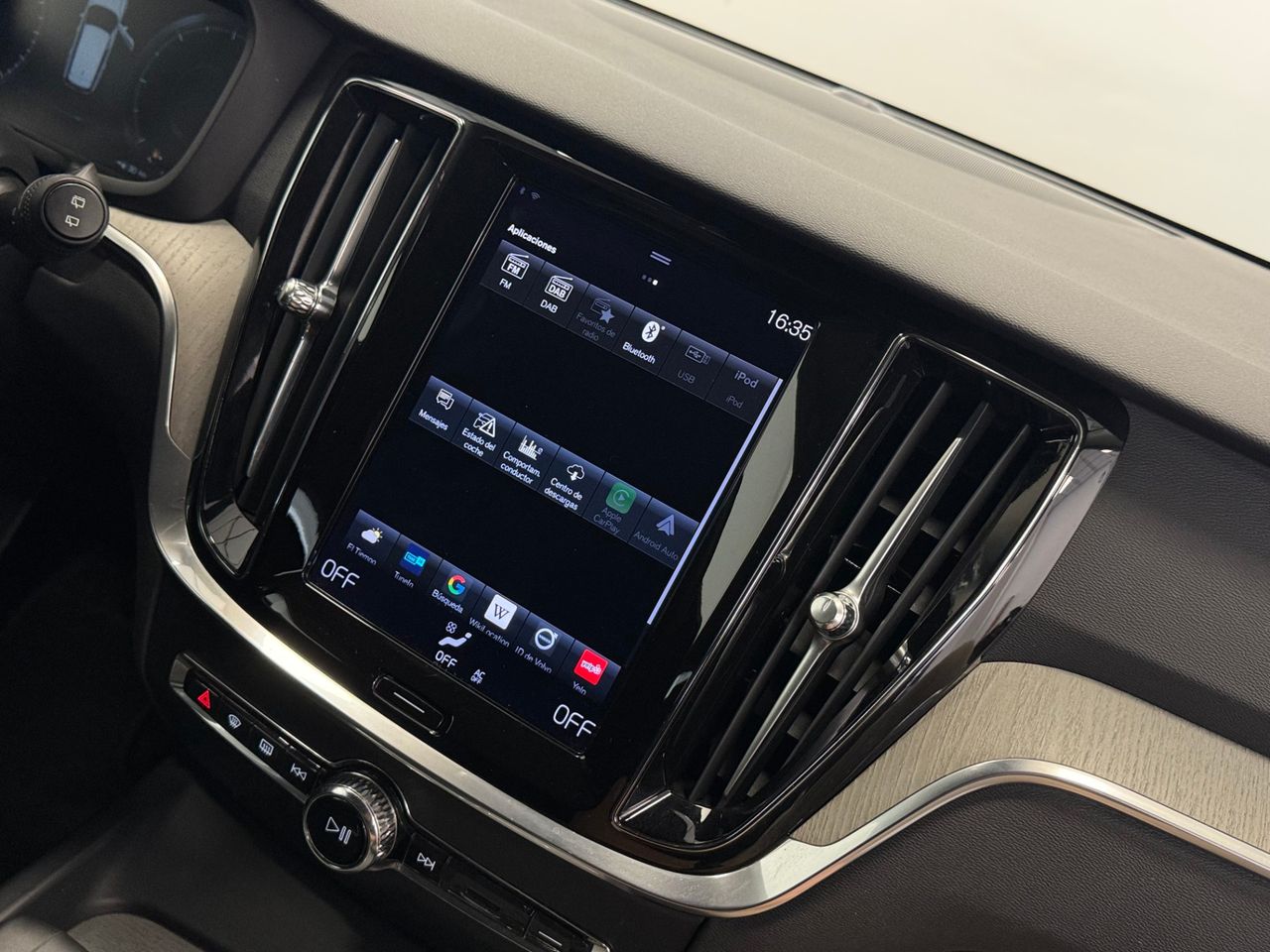 Volvo V60 Cross Country  2.0 B4 D PRO AUTO foto 31