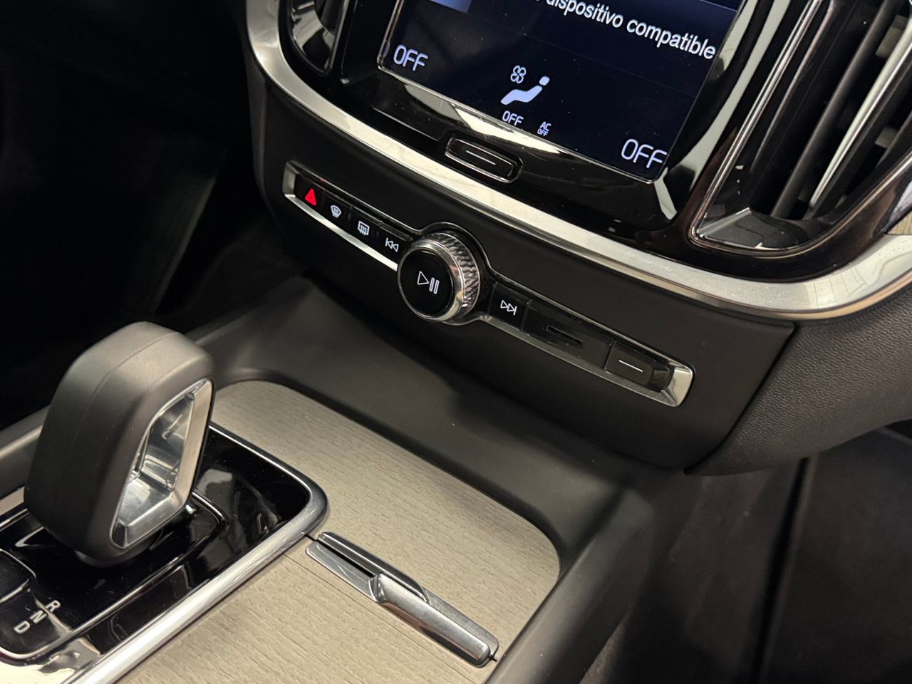 Volvo V60 Cross Country  2.0 B4 D PRO AUTO foto 32
