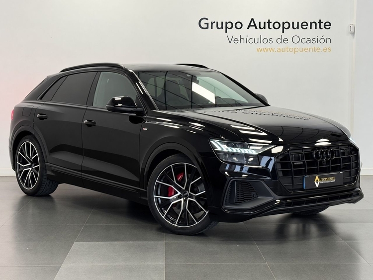 Audi Q8 55TFSI QUATTRO foto 2