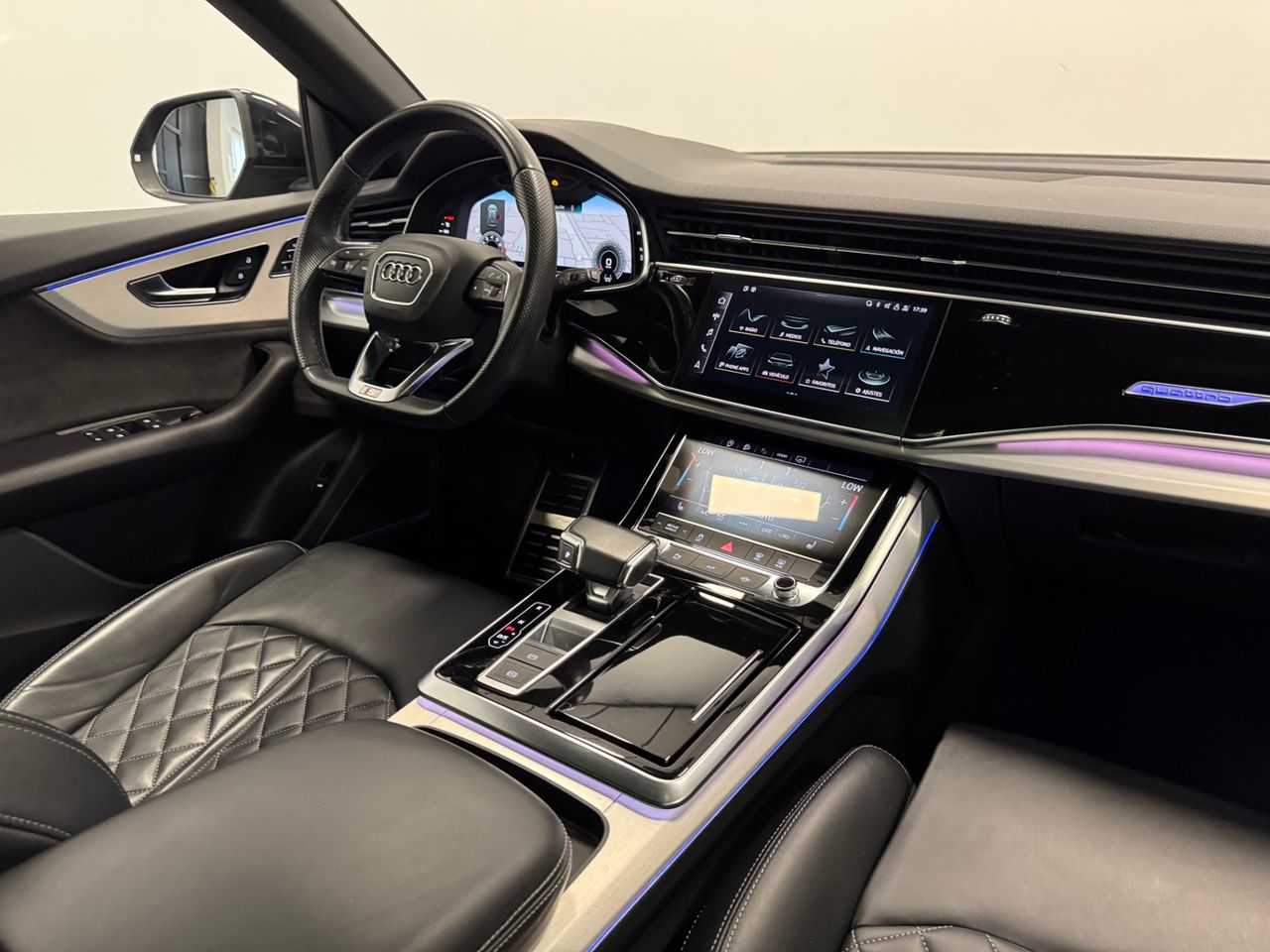 Audi Q8 55TFSI QUATTRO foto 12