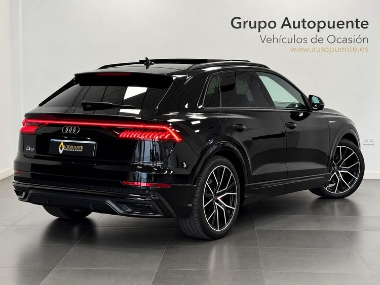 Audi Q8 55TFSI QUATTRO foto 4