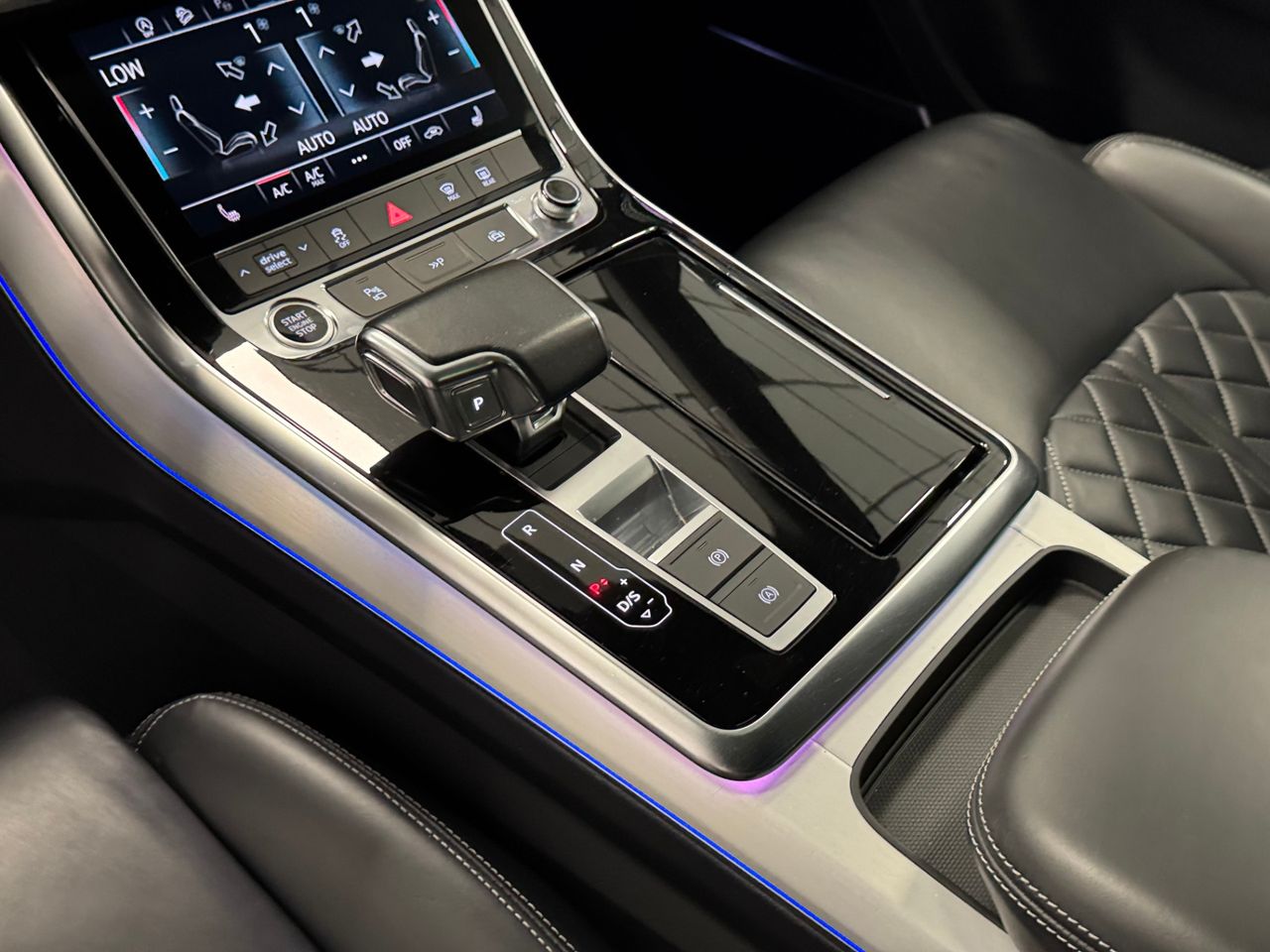 Audi Q8 55TFSI QUATTRO foto 27
