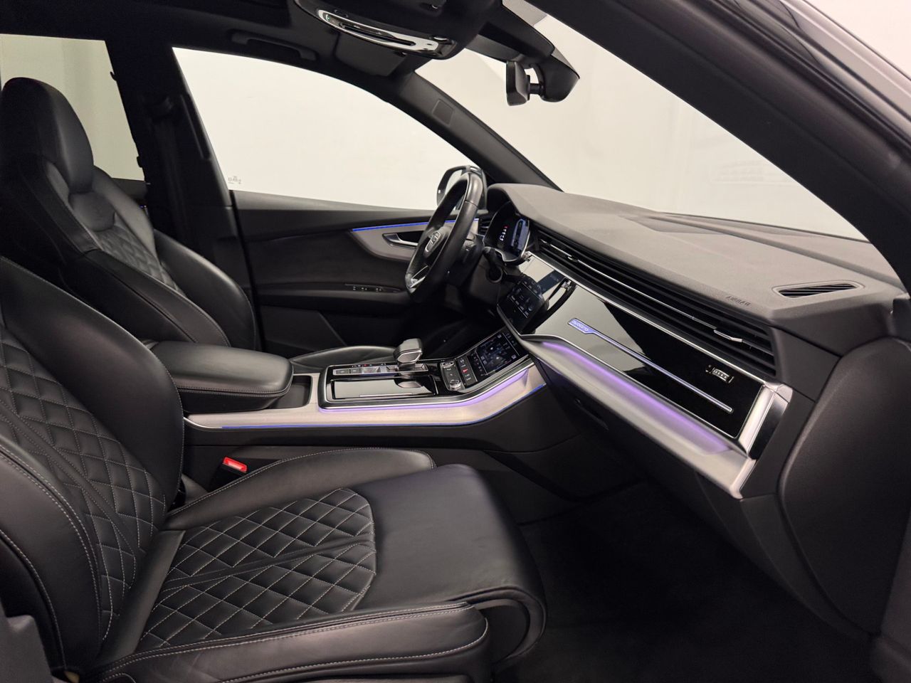 Audi Q8 55TFSI QUATTRO foto 29