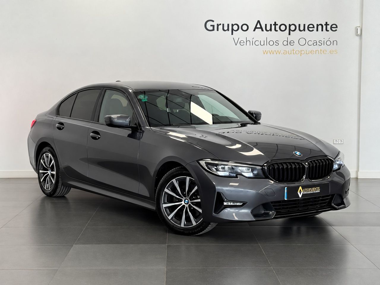 BMW Serie 3 320D AUTO foto 2