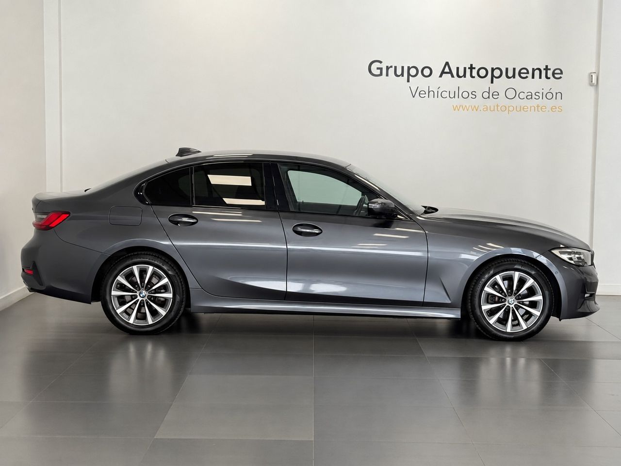 BMW Serie 3 320D AUTO foto 3