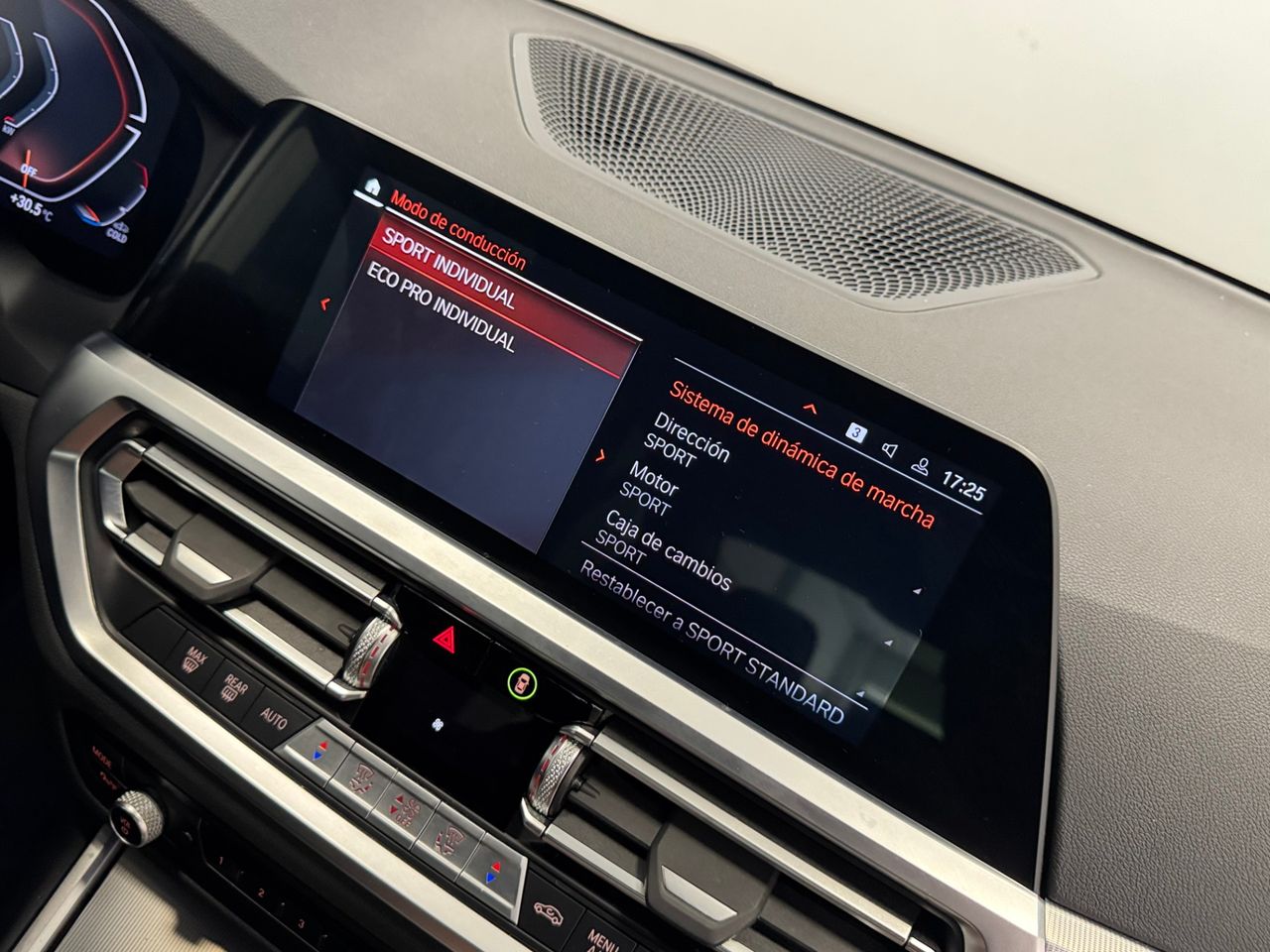 BMW Serie 3 320D AUTO foto 23