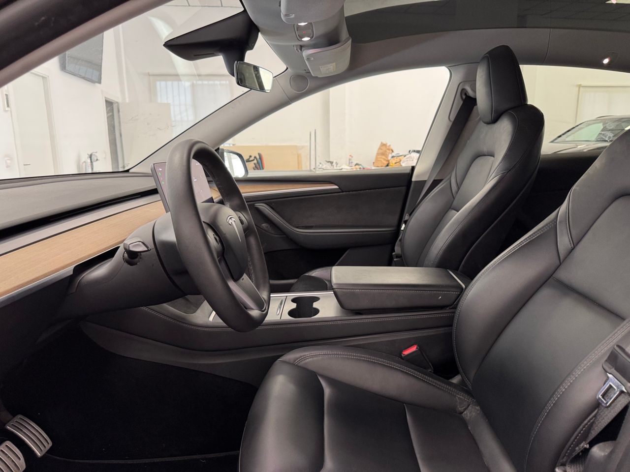 Tesla Model Y PERFORMANCE 4WD foto 13
