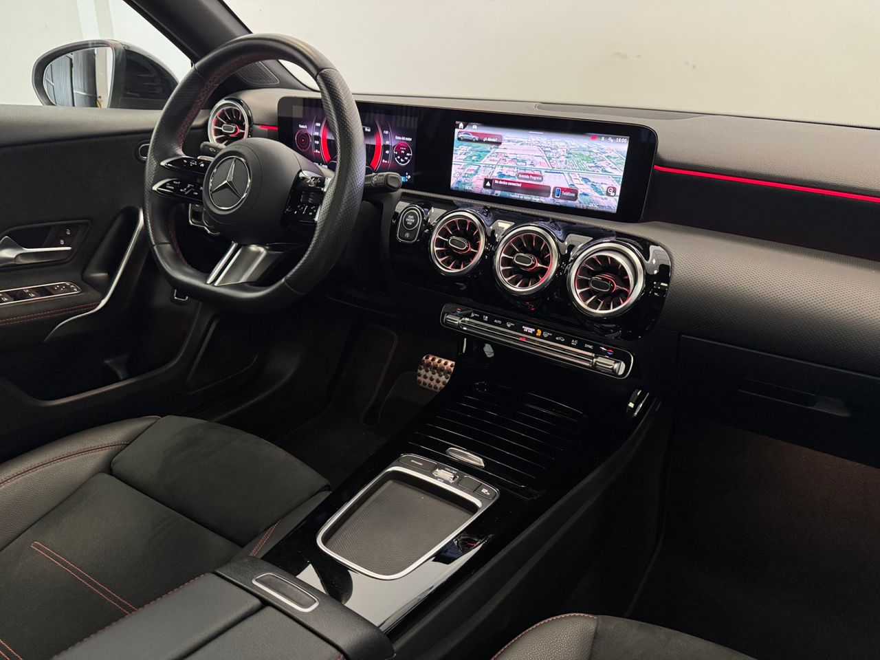 Mercedes Clase A A200D AMG 4MATIC miniatura 12