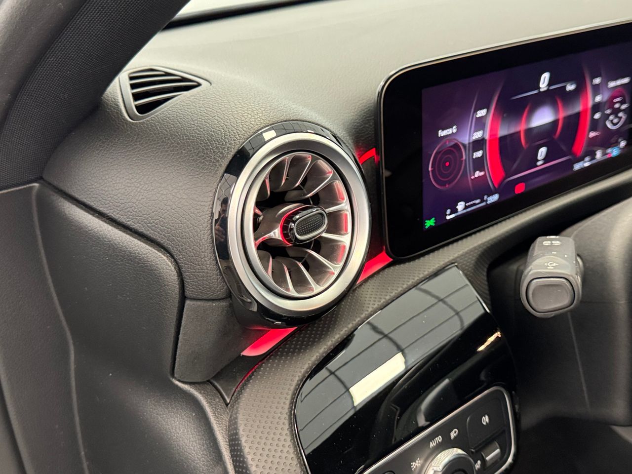 Mercedes Clase A A200D AMG 4MATIC miniatura 17