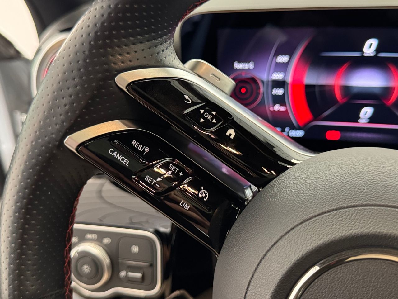 Mercedes Clase A A200D AMG 4MATIC miniatura 23