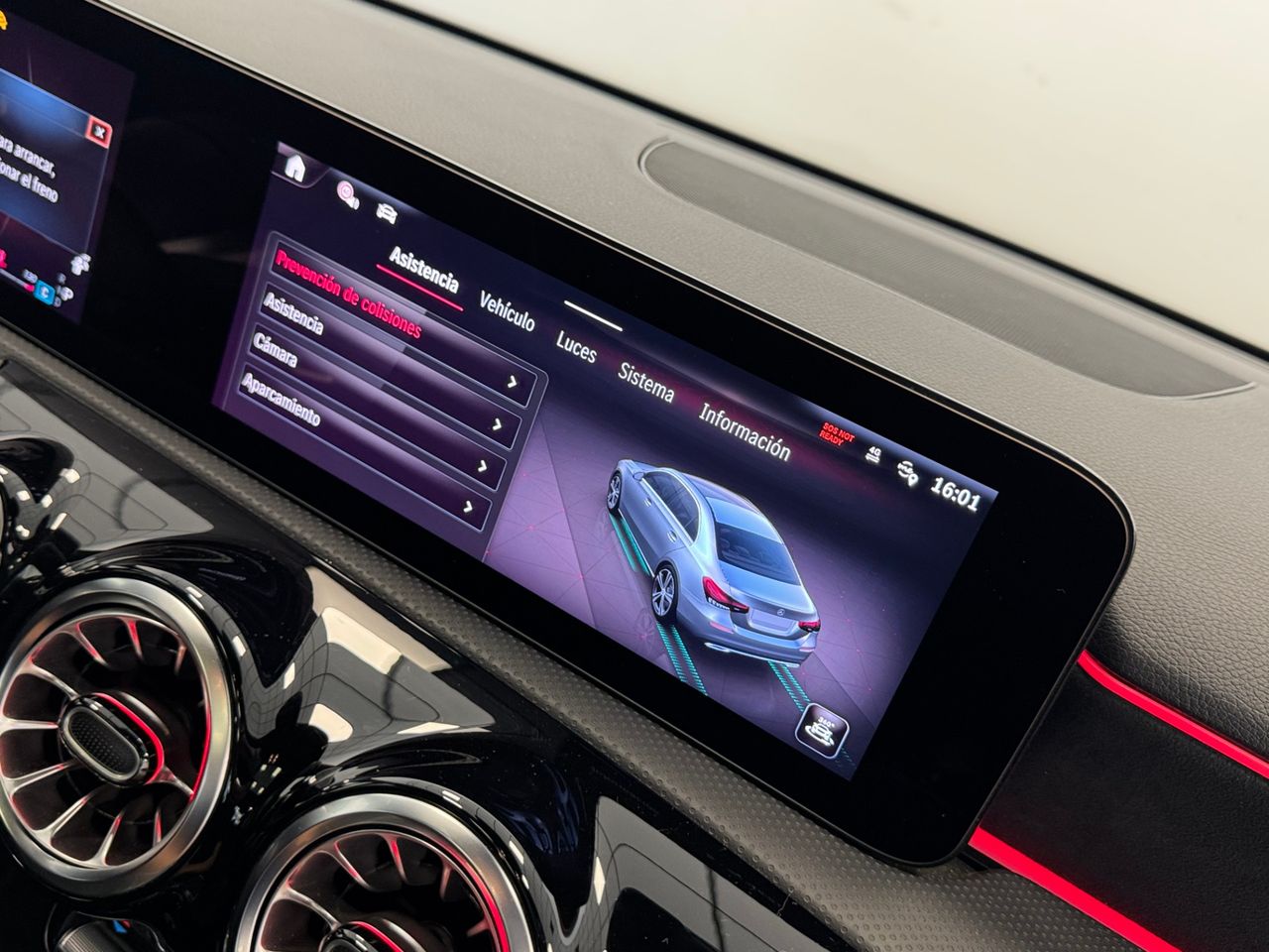 Mercedes Clase A A200D AMG 4MATIC miniatura 33