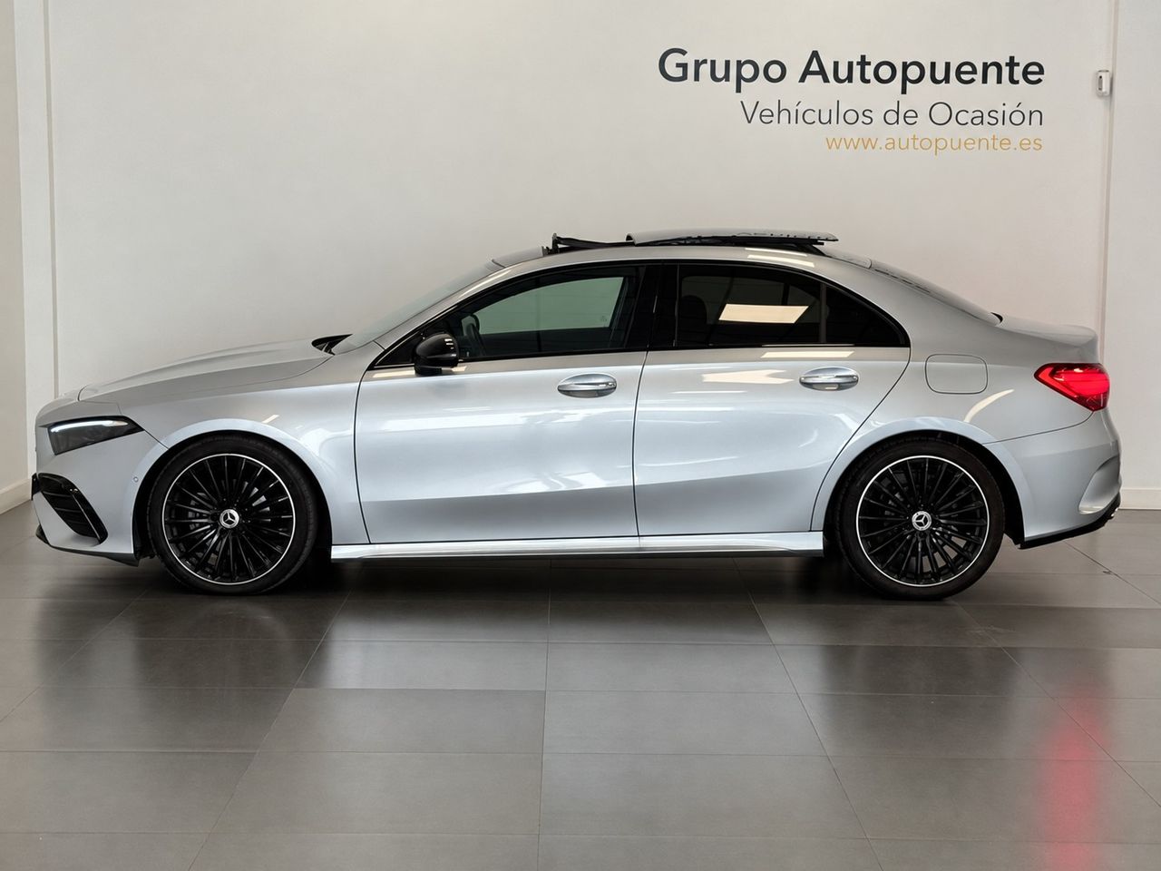 Mercedes Clase A A200D AMG 4MATIC miniatura 6