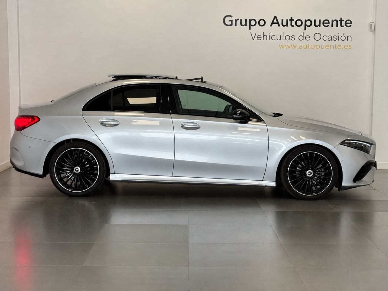 Mercedes Clase A A200D AMG 4MATIC foto 3