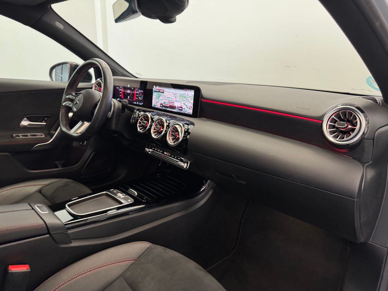 Mercedes Clase A A200D AMG 4MATIC foto 13
