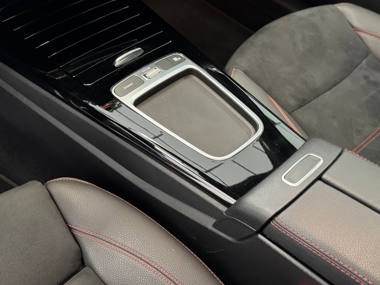 Mercedes Clase A A200D AMG 4MATIC foto 26