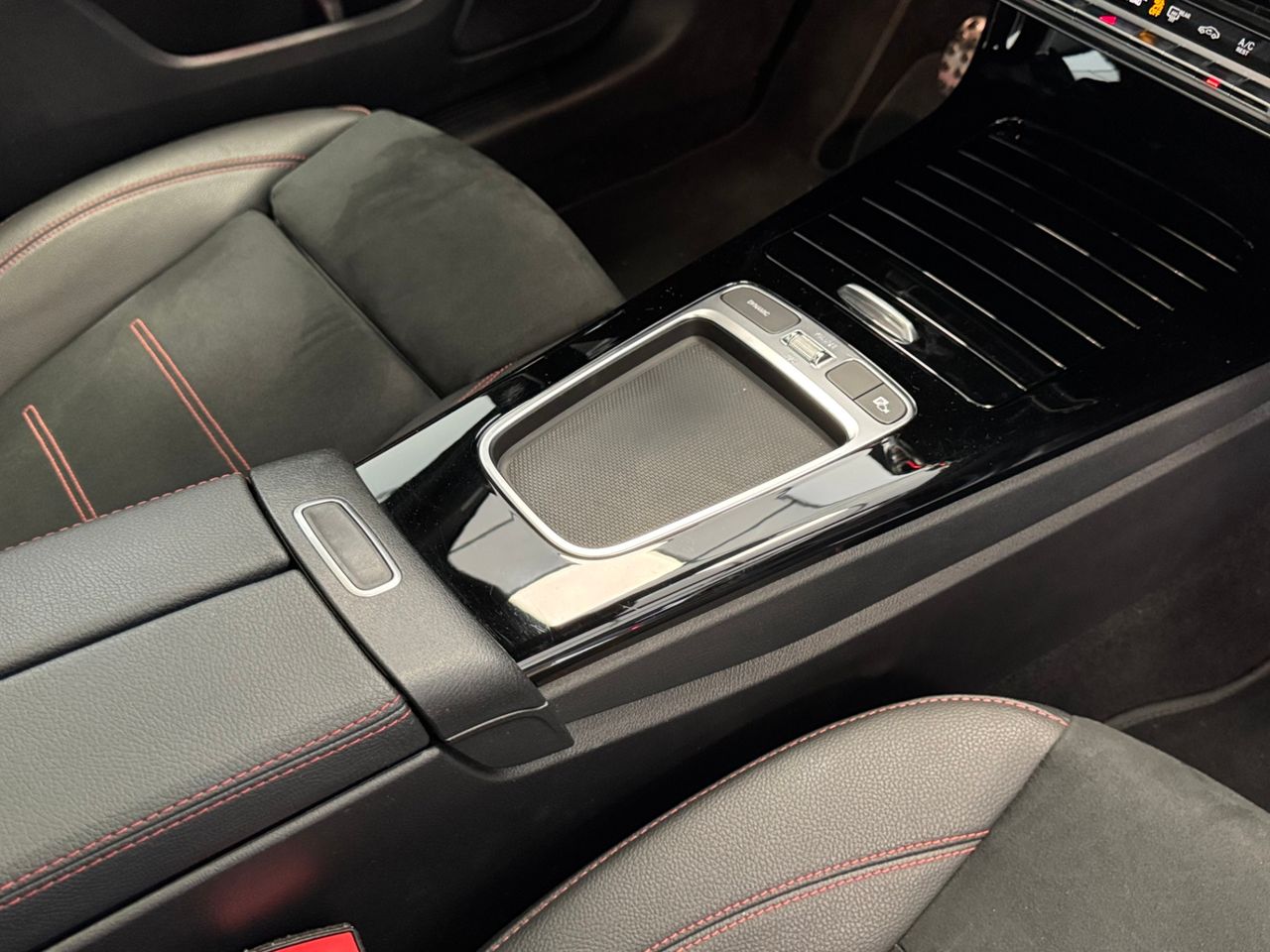 Mercedes Clase A A200D AMG 4MATIC foto 36