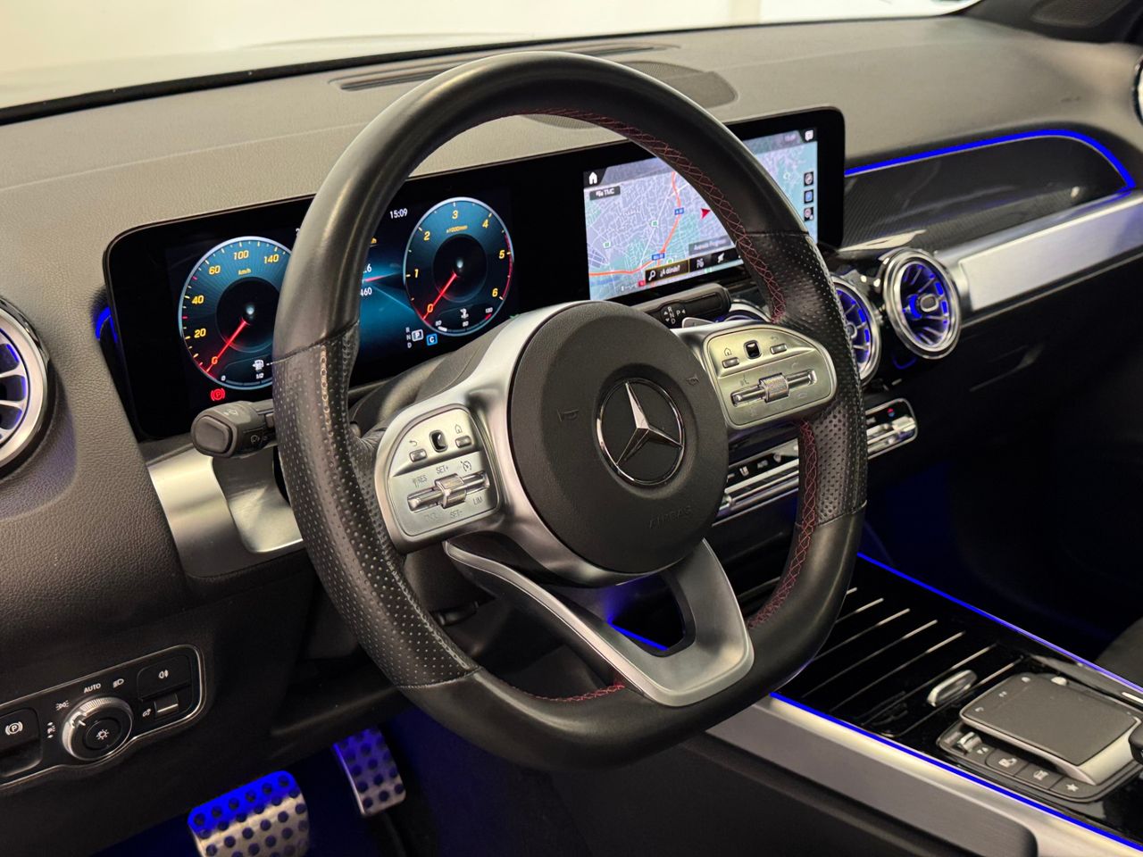 Mercedes GLB 220D AMG 4MATIC foto 18