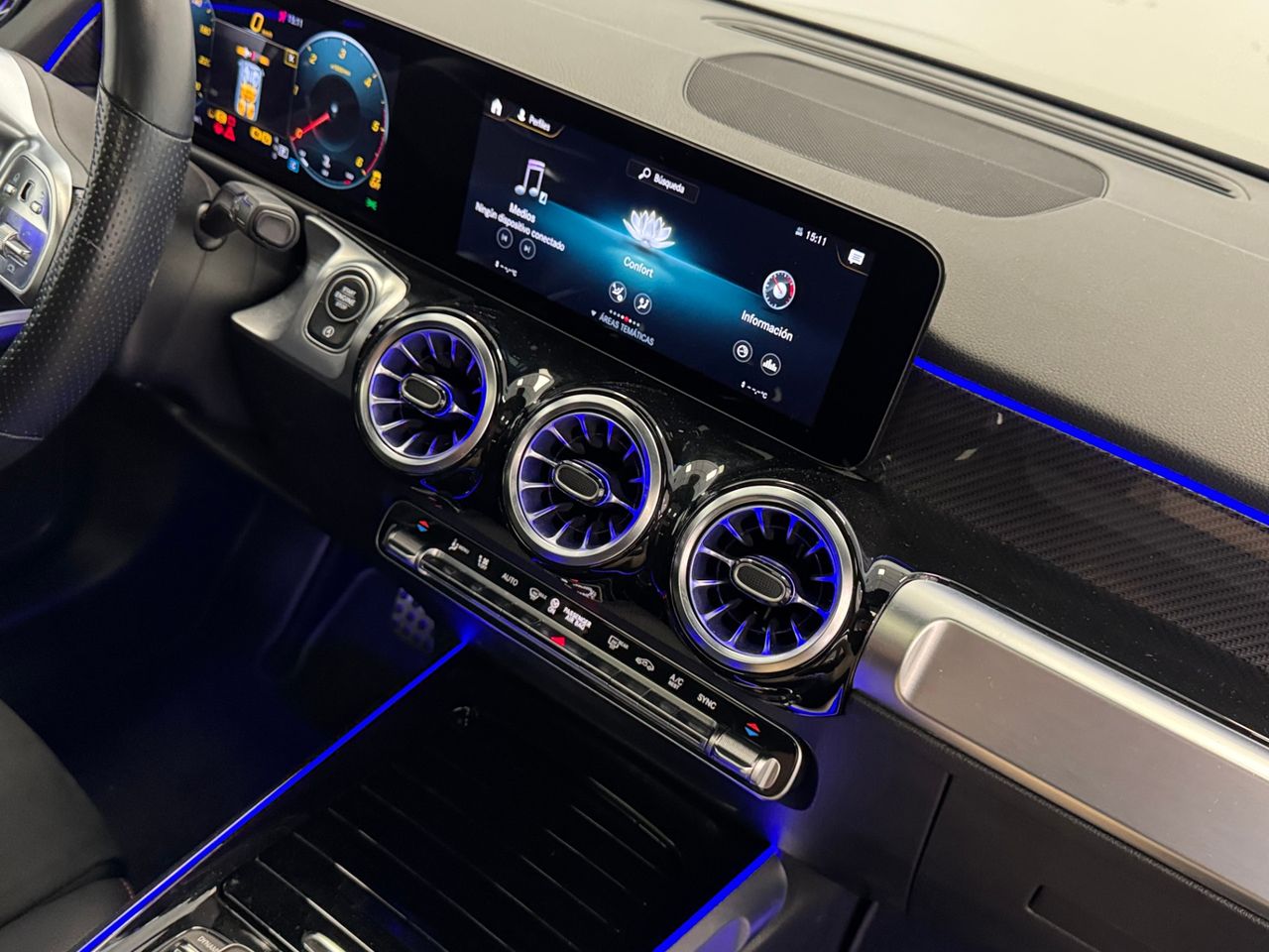 Mercedes GLB 220D AMG 4MATIC foto 33