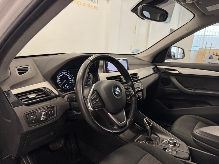 BMW X1 SDRIVE 18D foto 14