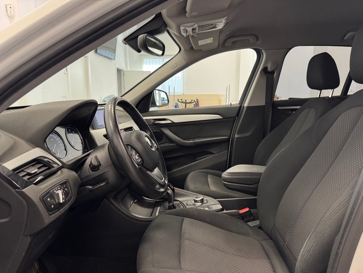 BMW X1 SDRIVE 18D foto 15