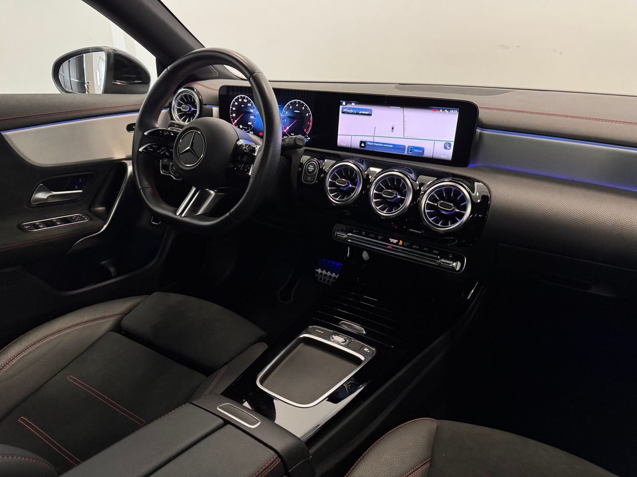 Mercedes CLA 200 AMG LINE  foto 12