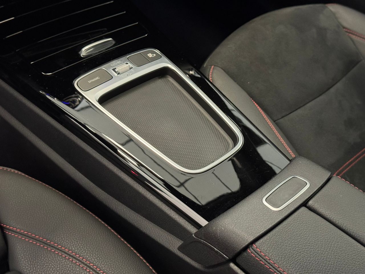 Mercedes CLA 200 AMG LINE  foto 26