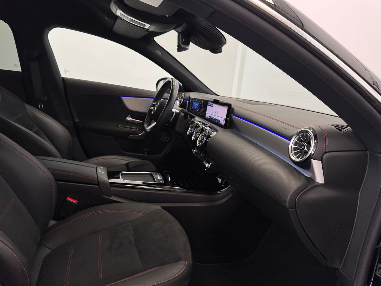 Mercedes CLA 200 AMG LINE  foto 27