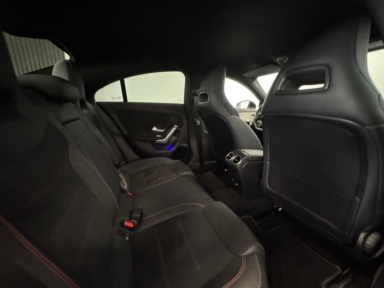 Mercedes CLA 200 AMG LINE  foto 40