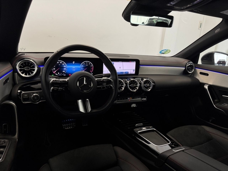 Mercedes CLA 200 AMG LINE  foto 9