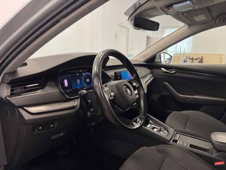 Skoda Octavia AMBITION DSG foto 13