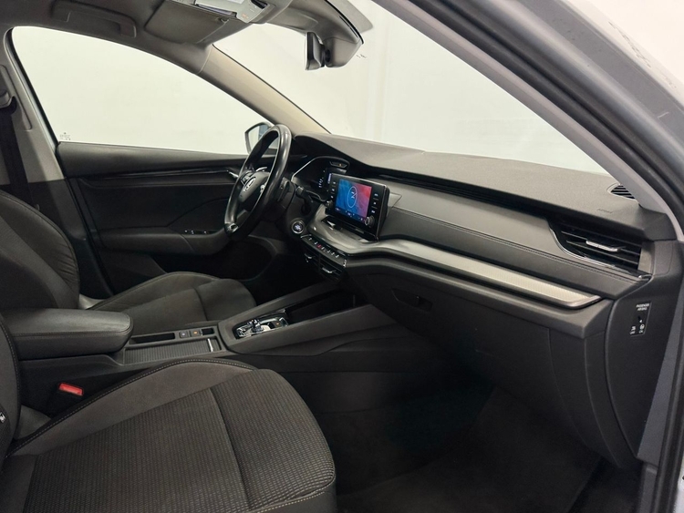 Skoda Octavia AMBITION DSG foto 22