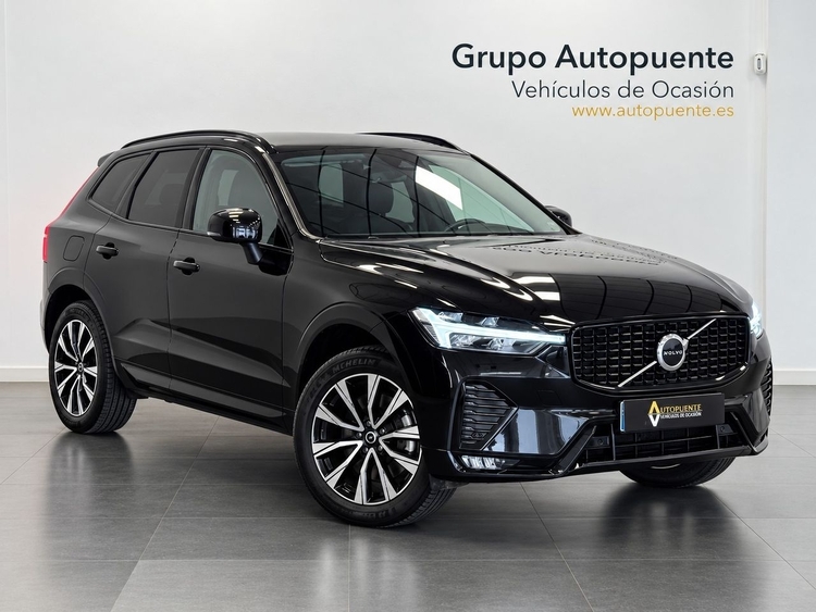 Volvo XC60 B4 D PLUS DARK AUTO foto 2